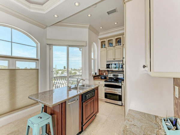 Luxury Anna Maria Island Vacation Home Sleeps 8